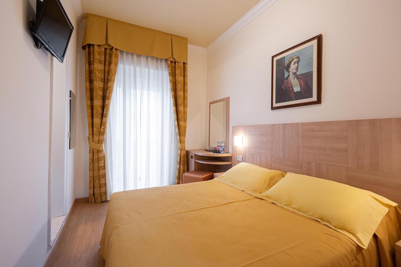 Hotel Corinna Rimini Kültér fotó