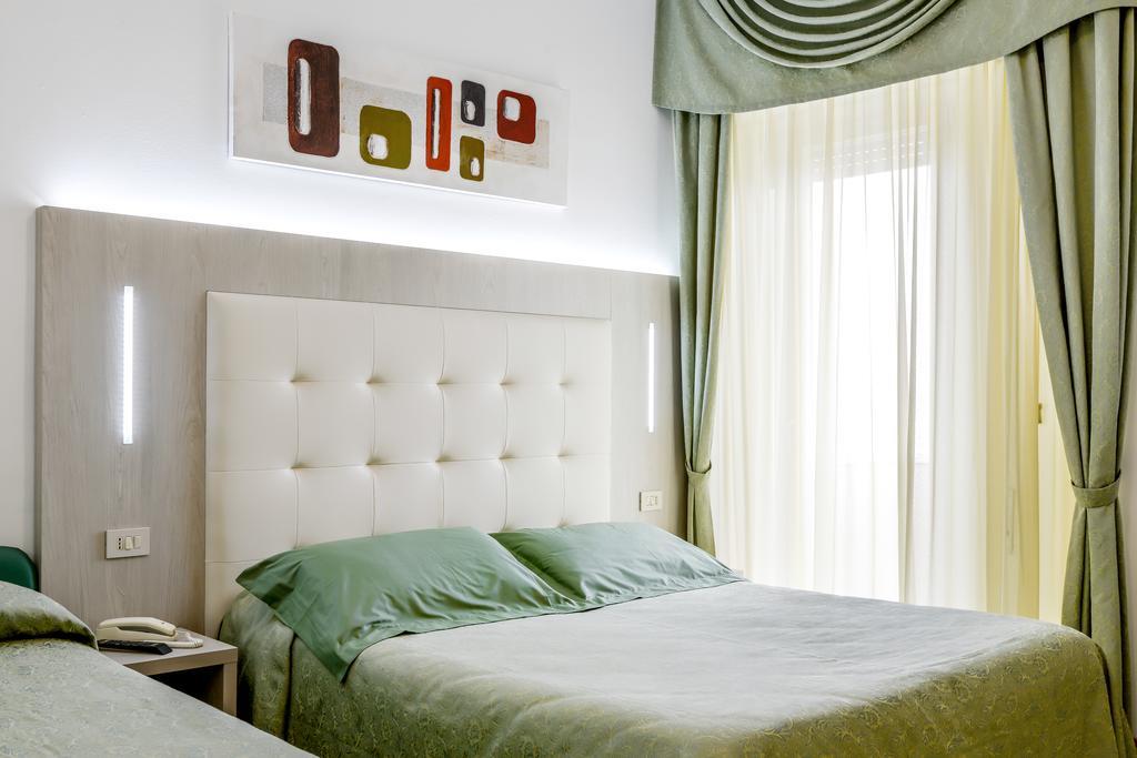 Hotel Corinna Rimini Kültér fotó